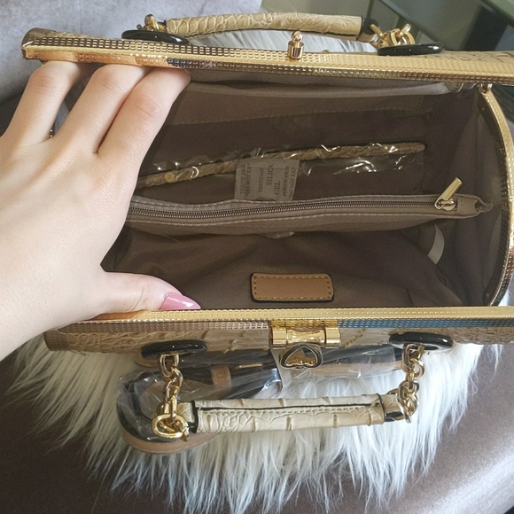 Bag - Picture 5 of 7